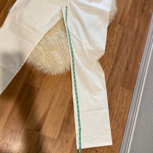 St. John Couture Women’s White Bootcut Jeans w/ Brown Lace Fringe Back Pockets - Picture 13 of 15